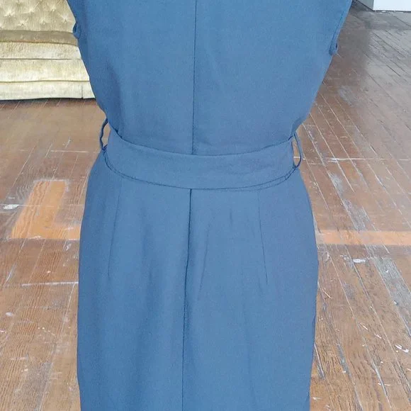 Elegant Navy Sleeveless Wrap Dress - Picture 2 of 12